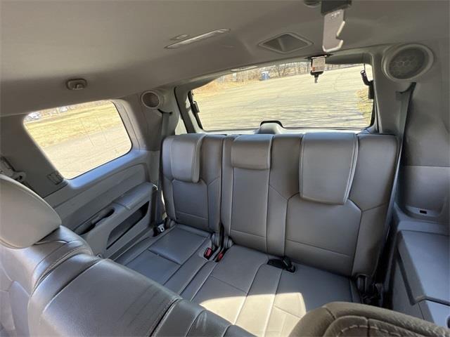 2015 Honda Pilot Touring, available for sale in Stratford, Connecticut | Wiz Leasing Inc. Stratford, Connecticut 2015 Honda Pilot Touring, available for sale in Stratford, Connecticut | Wiz Leasing Inc. Stratford, Connecticut
