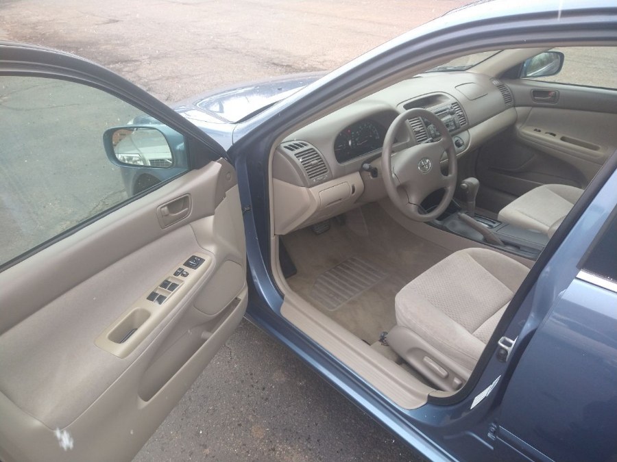 Used Toyota Camry 4dr Sdn LE Auto (Natl) 2003 | Wholesale Motorcars LLC. Newington, Connecticut Used Toyota Camry 4dr Sdn LE Auto (Natl) 2003 | Wholesale Motorcars LLC. Newington, Connecticut