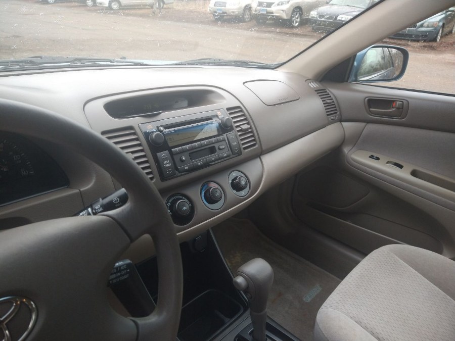 Used Toyota Camry 4dr Sdn LE Auto (Natl) 2003 | Wholesale Motorcars LLC. Newington, Connecticut Used Toyota Camry 4dr Sdn LE Auto (Natl) 2003 | Wholesale Motorcars LLC. Newington, Connecticut