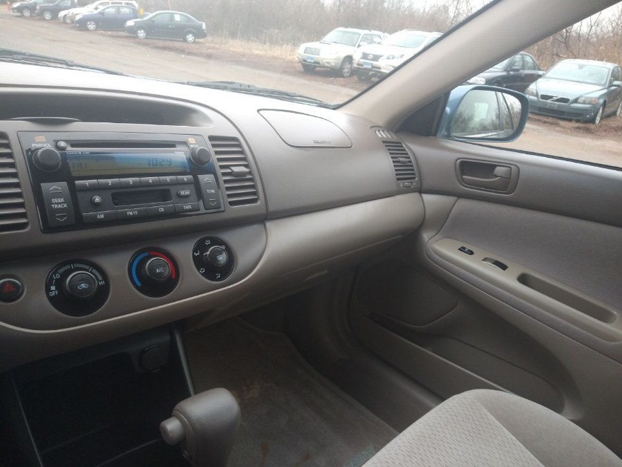 Used Toyota Camry 4dr Sdn LE Auto (Natl) 2003 | Wholesale Motorcars LLC. Newington, Connecticut Used Toyota Camry 4dr Sdn LE Auto (Natl) 2003 | Wholesale Motorcars LLC. Newington, Connecticut