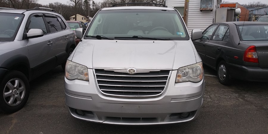 Used Chrysler Town & Country 4dr Wgn Touring 2008 | Payless Auto Sale. South Hadley, Massachusetts