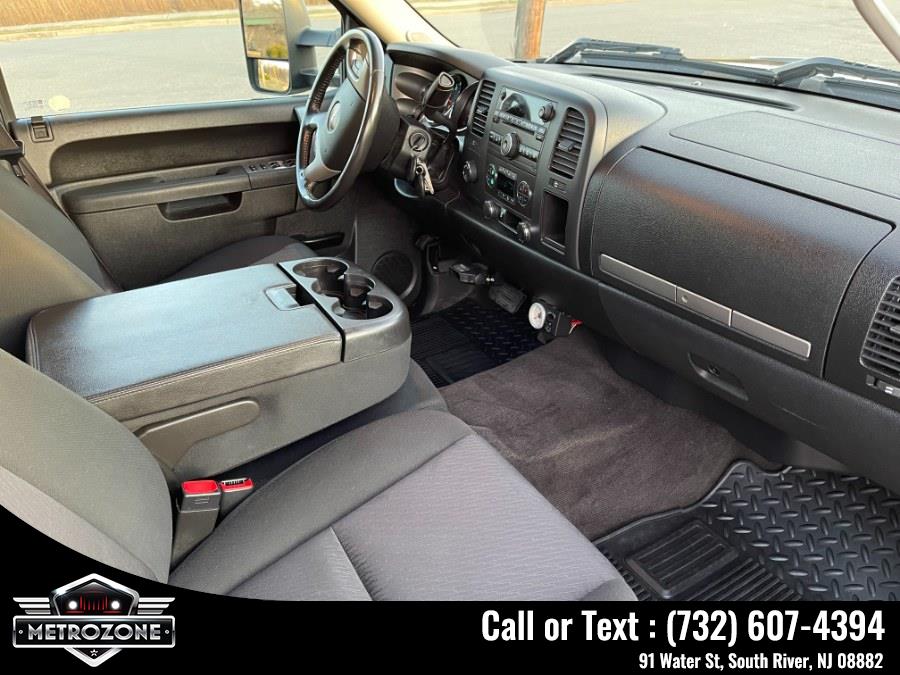 Used GMC Sierra 1500 4WD Crew Cab, SLE 2012 | Metrozone Motor Group. South River, New Jersey Used GMC Sierra 1500 4WD Crew Cab, SLE 2012 | Metrozone Motor Group. South River, New Jersey