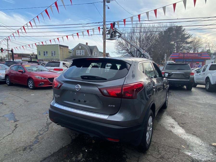 Used Nissan Rogue Sport AWD S 2017 | CT Auto. Bridgeport, Connecticut Used Nissan Rogue Sport AWD S 2017 | CT Auto. Bridgeport, Connecticut