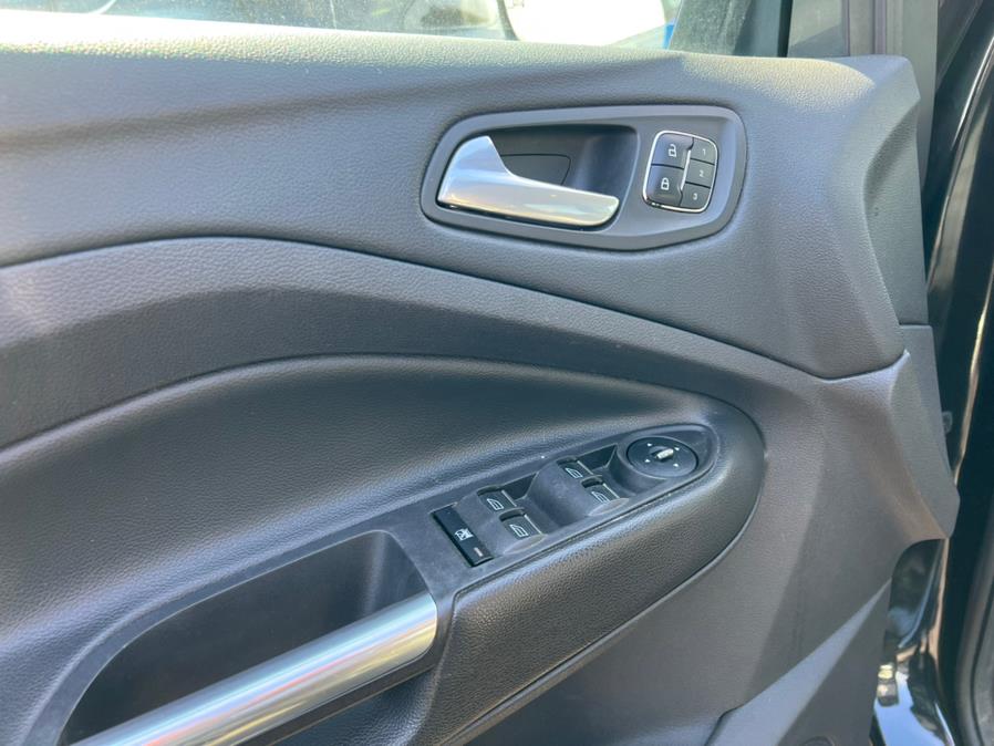 2013 Ford Escape SEL AWD 4dr SUV, available for sale in Lodi, New Jersey | Route 46 Auto Sales Inc. Lodi, New Jersey 2013 Ford Escape SEL AWD 4dr SUV, available for sale in Lodi, New Jersey | Route 46 Auto Sales Inc. Lodi, New Jersey