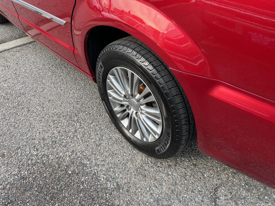 2014 Chrysler Town & Country 4dr Wgn Touring-L, available for sale in Lodi, New Jersey | Route 46 Auto Sales Inc. Lodi, New Jersey 2014 Chrysler Town & Country 4dr Wgn Touring-L, available for sale in Lodi, New Jersey | Route 46 Auto Sales Inc. Lodi, New Jersey