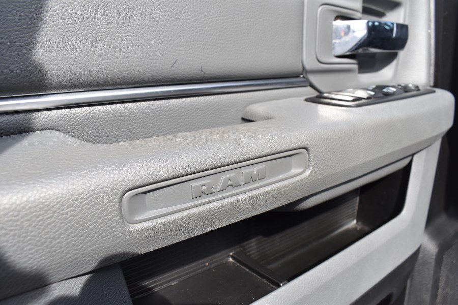 Used Ram 1500 Classic SLT 4x4 Crew Cab 5''7" Box 2019 | Foreign Auto Imports. Irvington, New Jersey