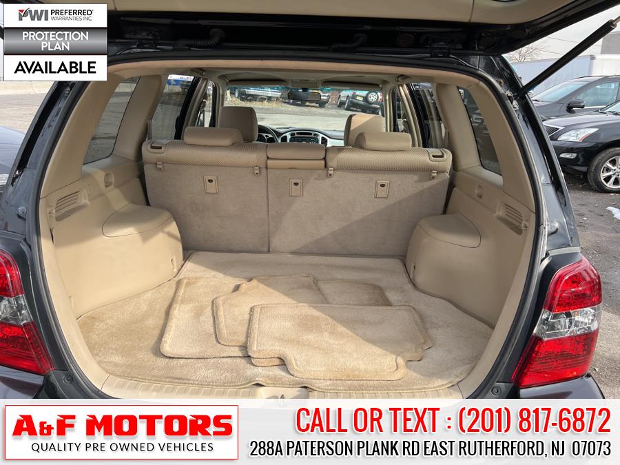 Used Toyota Highlander 4dr 4-Cyl 4WD 2005 | A&F Motors LLC. East Rutherford, New Jersey Used Toyota Highlander 4dr 4-Cyl 4WD 2005 | A&F Motors LLC. East Rutherford, New Jersey