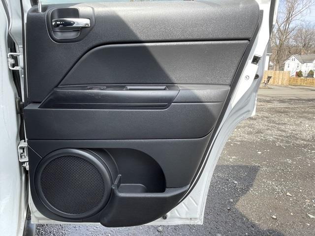 Used Jeep Patriot Latitude 2016 | Blasius of Danbury. Danbury, Connecticut Used Jeep Patriot Latitude 2016 | Blasius of Danbury. Danbury, Connecticut