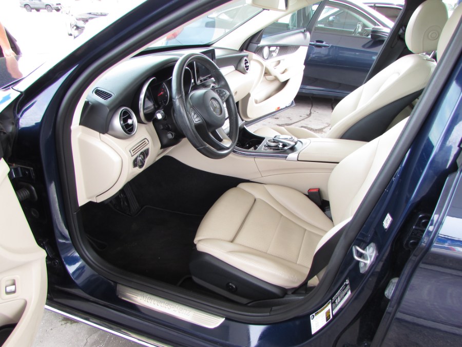 Used Mercedes-Benz C-Class 4dr Sdn C300 Luxury RWD 2016 | VIP Auto Enterprise, Inc. Orlando, Florida Used Mercedes-Benz C-Class 4dr Sdn C300 Luxury RWD 2016 | VIP Auto Enterprise, Inc. Orlando, Florida