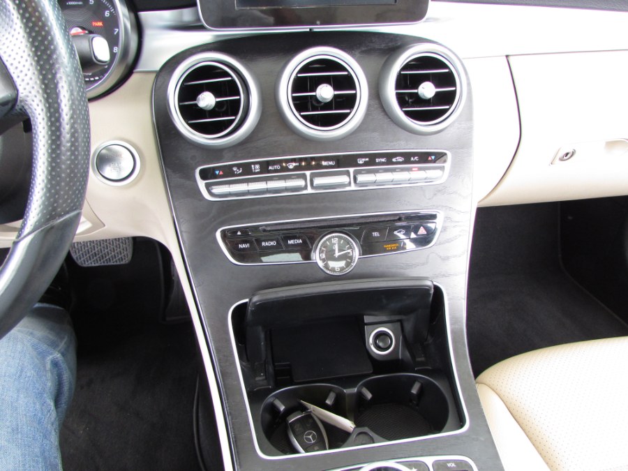 Used Mercedes-Benz C-Class 4dr Sdn C300 Luxury RWD 2016 | VIP Auto Enterprise, Inc. Orlando, Florida Used Mercedes-Benz C-Class 4dr Sdn C300 Luxury RWD 2016 | VIP Auto Enterprise, Inc. Orlando, Florida