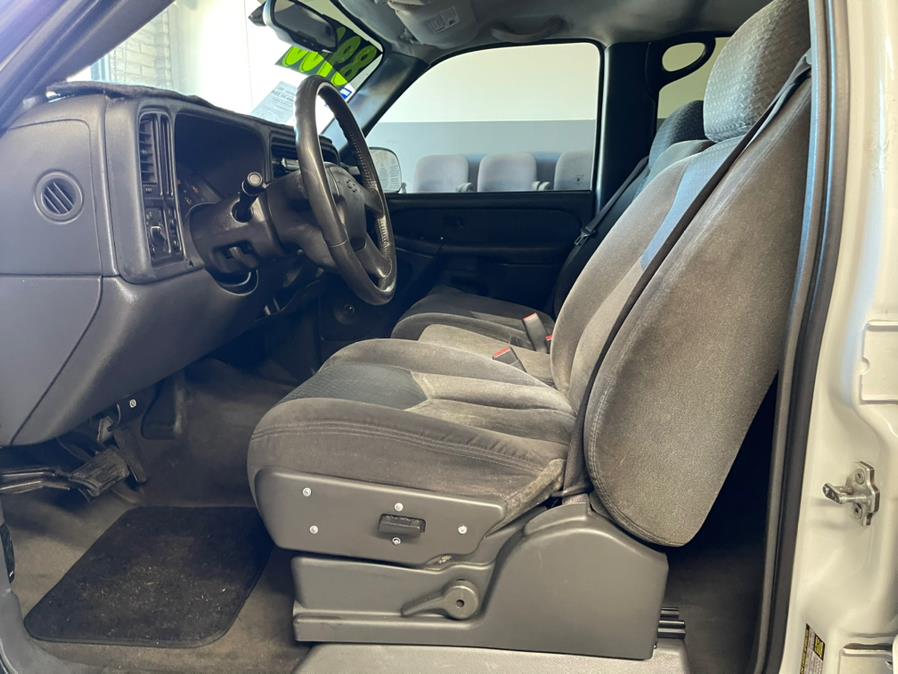 2004 Chevrolet Avalanche 1500 5dr Crew Cab 130" WB Z66, available for sale in Garden Grove, California | U Save Auto Auction. Garden Grove, California 2004 Chevrolet Avalanche 1500 5dr Crew Cab 130" WB Z66, available for sale in Garden Grove, California | U Save Auto Auction. Garden Grove, California