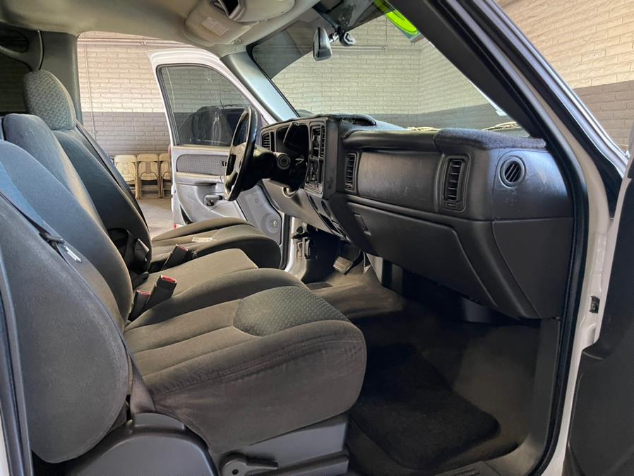 2004 Chevrolet Avalanche 1500 5dr Crew Cab 130" WB Z66, available for sale in Garden Grove, California | U Save Auto Auction. Garden Grove, California 2004 Chevrolet Avalanche 1500 5dr Crew Cab 130" WB Z66, available for sale in Garden Grove, California | U Save Auto Auction. Garden Grove, California