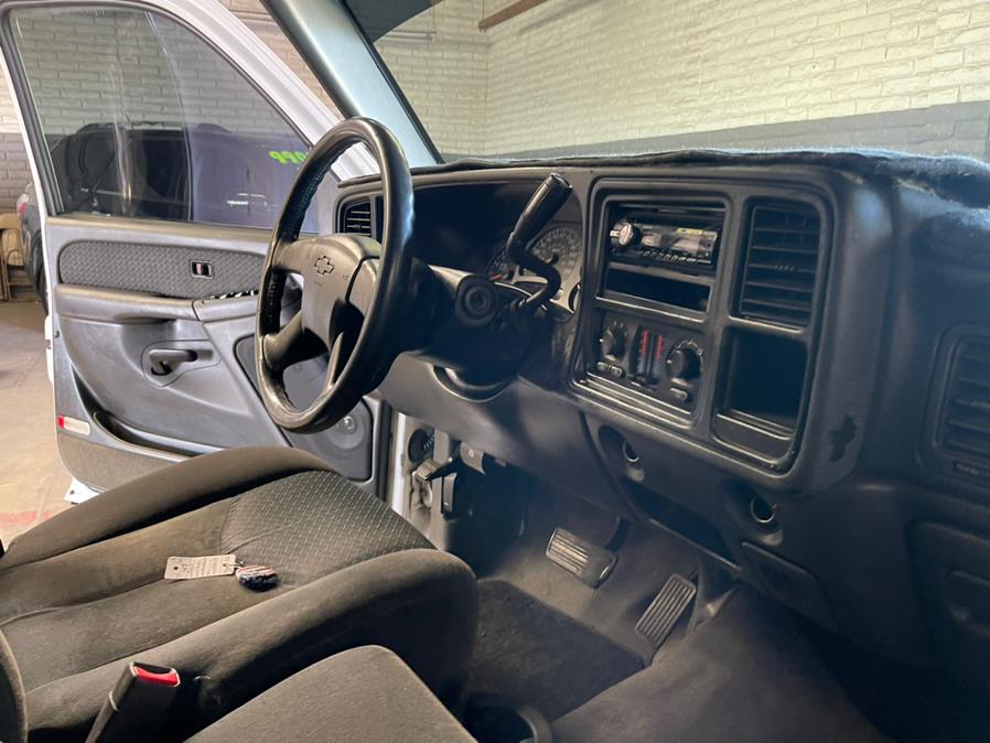 2004 Chevrolet Avalanche 1500 5dr Crew Cab 130" WB Z66, available for sale in Garden Grove, California | U Save Auto Auction. Garden Grove, California 2004 Chevrolet Avalanche 1500 5dr Crew Cab 130" WB Z66, available for sale in Garden Grove, California | U Save Auto Auction. Garden Grove, California