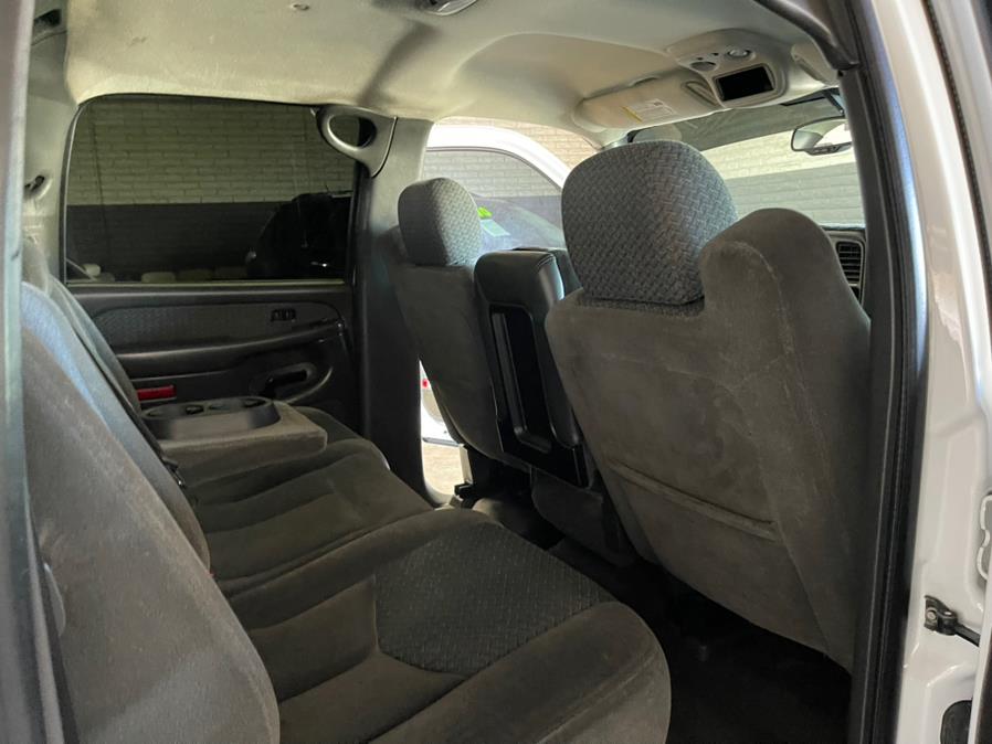 2004 Chevrolet Avalanche 1500 5dr Crew Cab 130" WB Z66, available for sale in Garden Grove, California | U Save Auto Auction. Garden Grove, California 2004 Chevrolet Avalanche 1500 5dr Crew Cab 130" WB Z66, available for sale in Garden Grove, California | U Save Auto Auction. Garden Grove, California