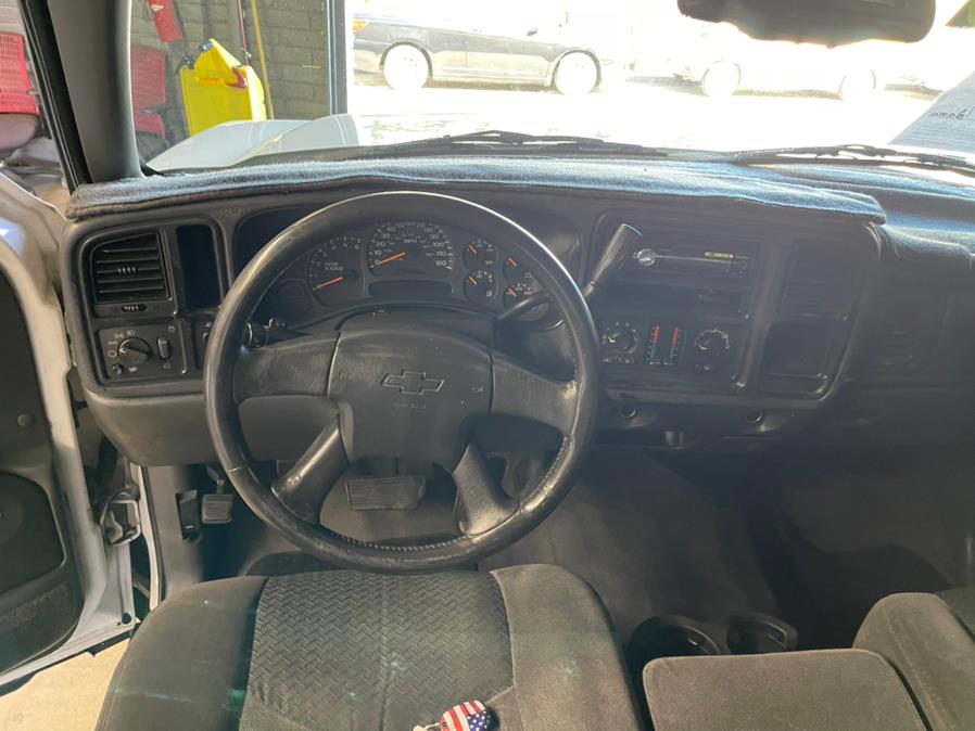 2004 Chevrolet Avalanche 1500 5dr Crew Cab 130" WB Z66, available for sale in Garden Grove, California | U Save Auto Auction. Garden Grove, California 2004 Chevrolet Avalanche 1500 5dr Crew Cab 130" WB Z66, available for sale in Garden Grove, California | U Save Auto Auction. Garden Grove, California