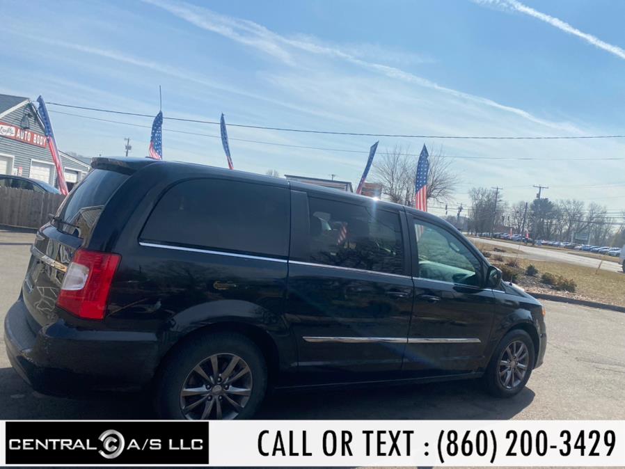 Used Chrysler Town & Country 4dr Wgn S 2015 | Central A/S LLC. East Windsor, Connecticut Used Chrysler Town & Country 4dr Wgn S 2015 | Central A/S LLC. East Windsor, Connecticut