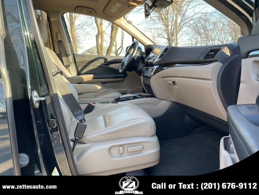 2016 Honda Pilot AWD 4dr Touring w/RES & Navi, available for sale in Jersey City, New Jersey | Zettes Auto Mall. Jersey City, New Jersey 2016 Honda Pilot AWD 4dr Touring w/RES & Navi, available for sale in Jersey City, New Jersey | Zettes Auto Mall. Jersey City, New Jersey
