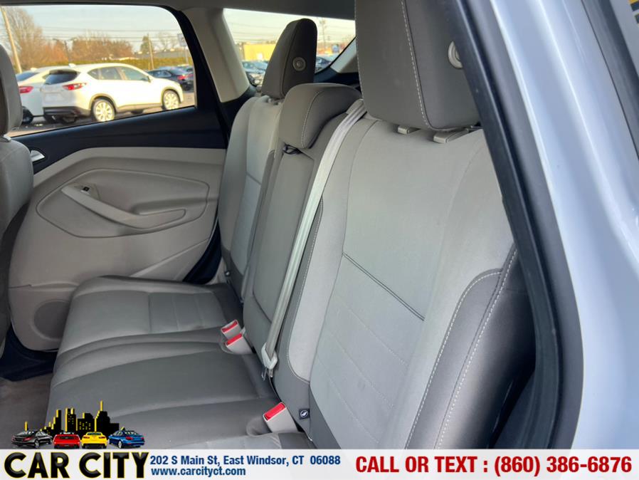 2015 Ford Escape 4WD 4dr SE, available for sale in East Windsor, Connecticut | Car City LLC. East Windsor, Connecticut 2015 Ford Escape 4WD 4dr SE, available for sale in East Windsor, Connecticut | Car City LLC. East Windsor, Connecticut
