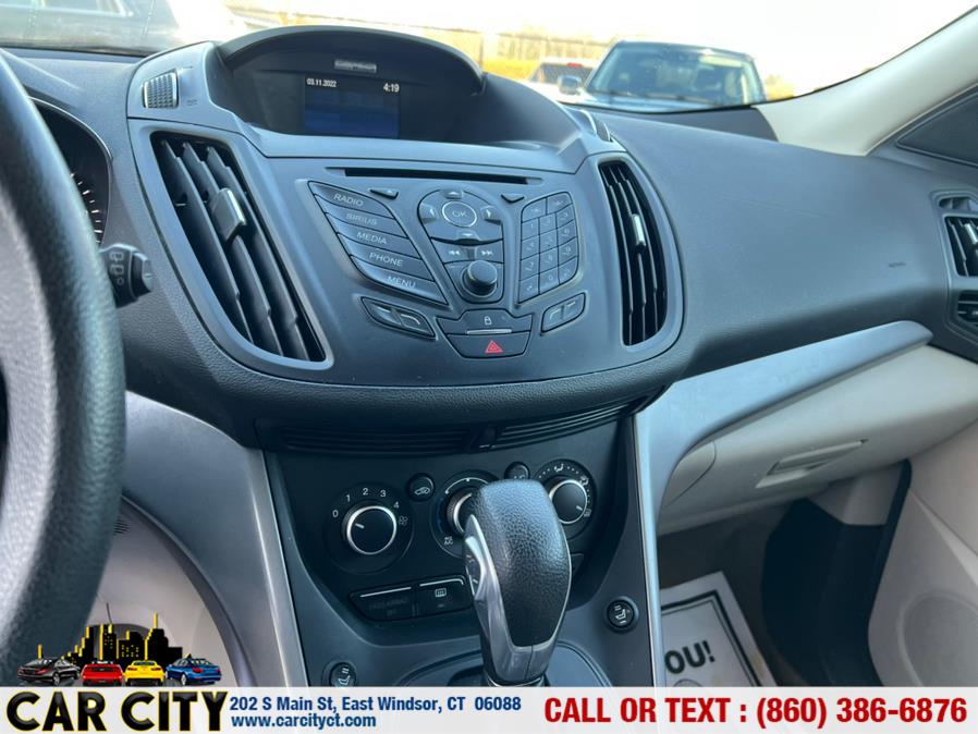 2015 Ford Escape 4WD 4dr SE, available for sale in East Windsor, Connecticut | Car City LLC. East Windsor, Connecticut 2015 Ford Escape 4WD 4dr SE, available for sale in East Windsor, Connecticut | Car City LLC. East Windsor, Connecticut
