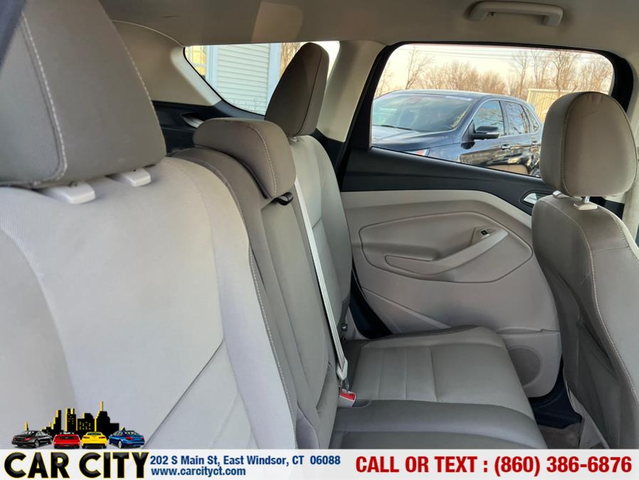 2015 Ford Escape 4WD 4dr SE, available for sale in East Windsor, Connecticut | Car City LLC. East Windsor, Connecticut 2015 Ford Escape 4WD 4dr SE, available for sale in East Windsor, Connecticut | Car City LLC. East Windsor, Connecticut