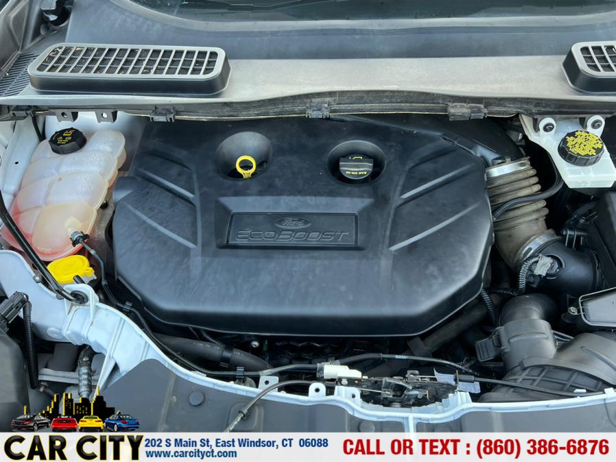 2015 Ford Escape 4WD 4dr SE, available for sale in East Windsor, Connecticut | Car City LLC. East Windsor, Connecticut 2015 Ford Escape 4WD 4dr SE, available for sale in East Windsor, Connecticut | Car City LLC. East Windsor, Connecticut