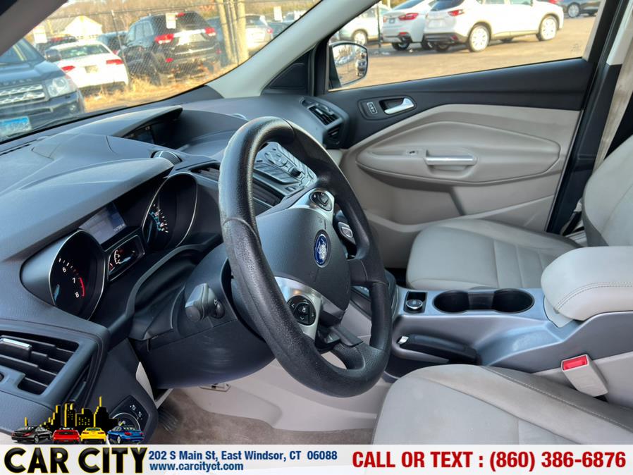 2015 Ford Escape 4WD 4dr SE, available for sale in East Windsor, Connecticut | Car City LLC. East Windsor, Connecticut 2015 Ford Escape 4WD 4dr SE, available for sale in East Windsor, Connecticut | Car City LLC. East Windsor, Connecticut