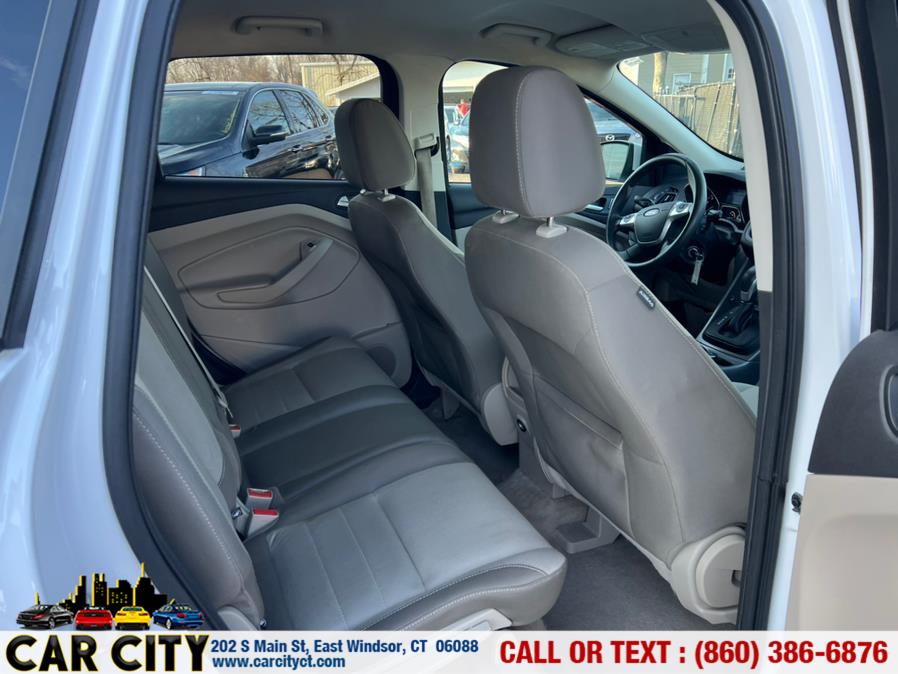2015 Ford Escape 4WD 4dr SE, available for sale in East Windsor, Connecticut | Car City LLC. East Windsor, Connecticut 2015 Ford Escape 4WD 4dr SE, available for sale in East Windsor, Connecticut | Car City LLC. East Windsor, Connecticut