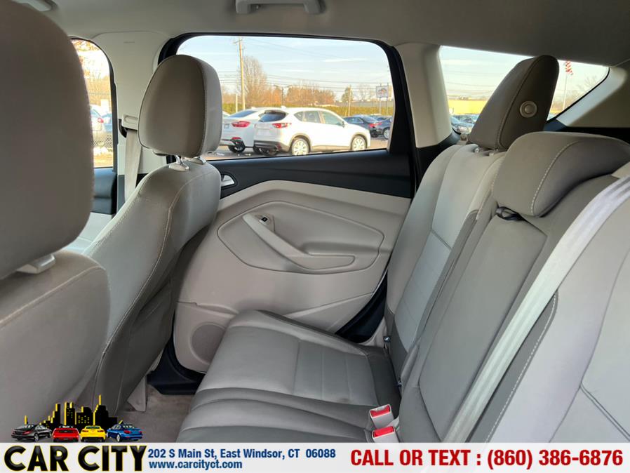 2015 Ford Escape 4WD 4dr SE, available for sale in East Windsor, Connecticut | Car City LLC. East Windsor, Connecticut 2015 Ford Escape 4WD 4dr SE, available for sale in East Windsor, Connecticut | Car City LLC. East Windsor, Connecticut