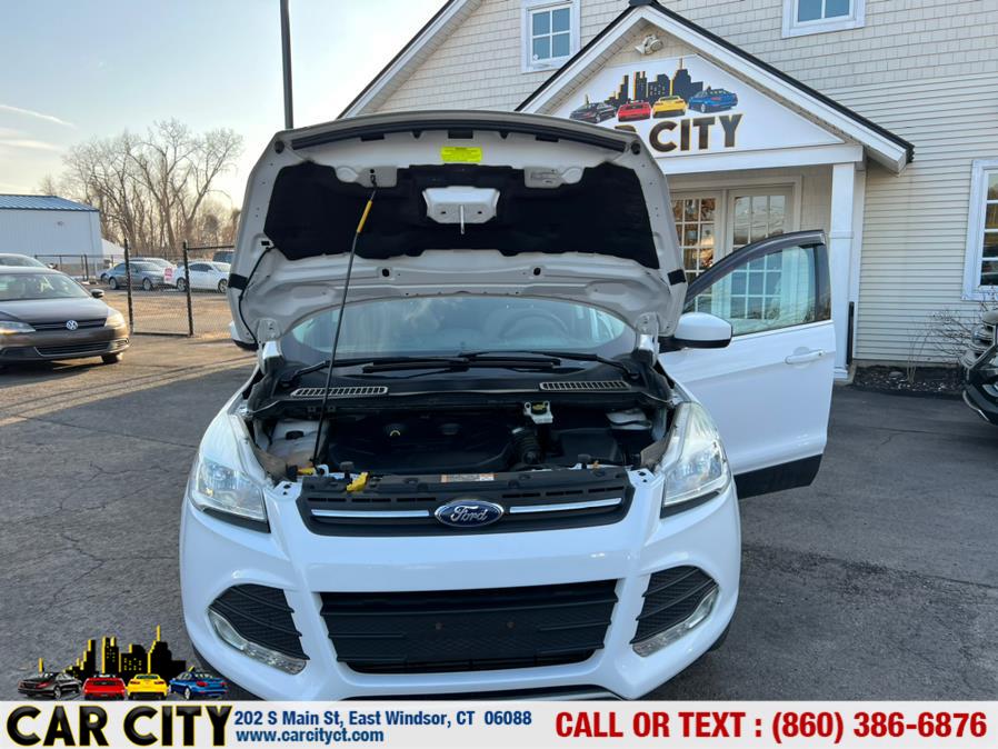2015 Ford Escape 4WD 4dr SE, available for sale in East Windsor, Connecticut | Car City LLC. East Windsor, Connecticut 2015 Ford Escape 4WD 4dr SE, available for sale in East Windsor, Connecticut | Car City LLC. East Windsor, Connecticut