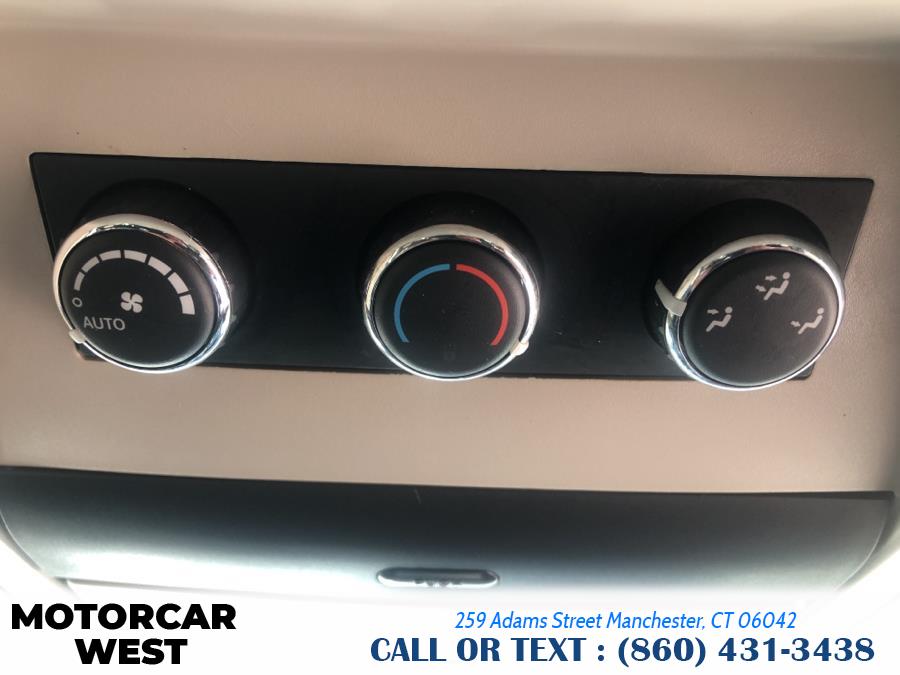 Used Chrysler Town & Country 4dr Wgn Touring 2014 | Motorcar West. Manchester, Connecticut Used Chrysler Town & Country 4dr Wgn Touring 2014 | Motorcar West. Manchester, Connecticut