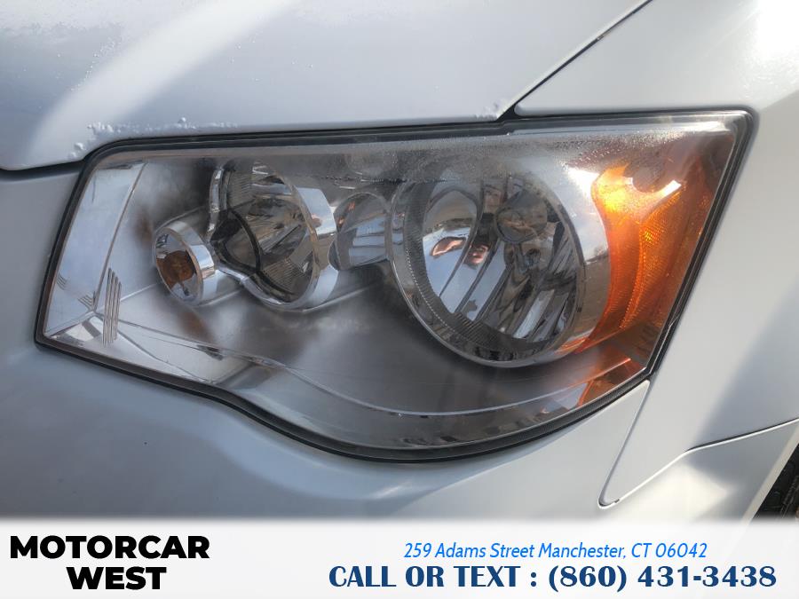 Used Chrysler Town & Country 4dr Wgn Touring 2014 | Motorcar West. Manchester, Connecticut Used Chrysler Town & Country 4dr Wgn Touring 2014 | Motorcar West. Manchester, Connecticut