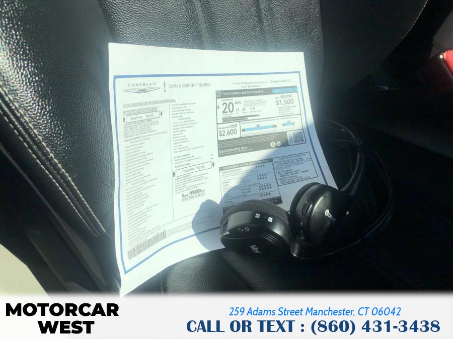 Used Chrysler Town & Country 4dr Wgn Touring 2014 | Motorcar West. Manchester, Connecticut Used Chrysler Town & Country 4dr Wgn Touring 2014 | Motorcar West. Manchester, Connecticut
