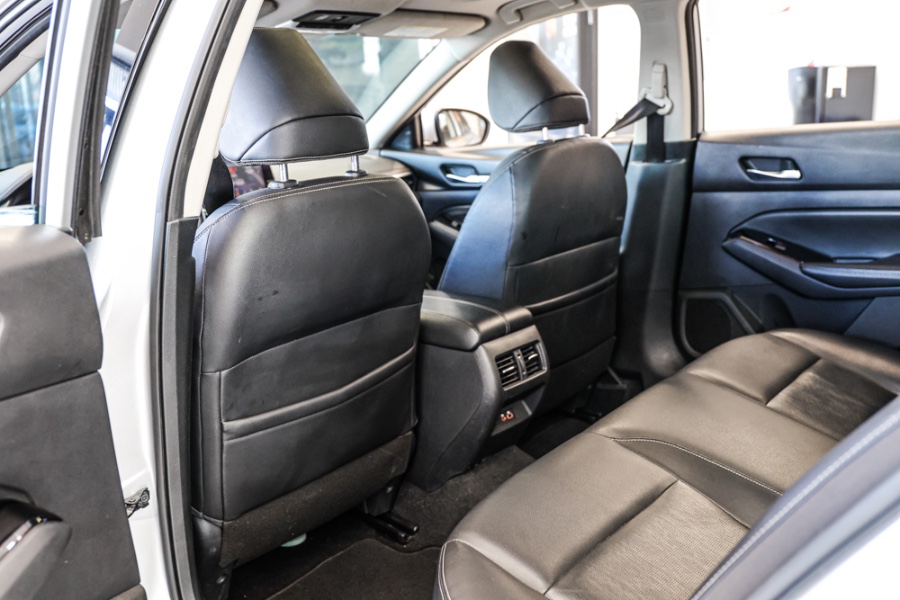 2020 Nissan Altima 2.5 SL Sedan, available for sale in ELMONT, New York | 26 Motors Long Island. ELMONT, New York 2020 Nissan Altima 2.5 SL Sedan, available for sale in ELMONT, New York | 26 Motors Long Island. ELMONT, New York