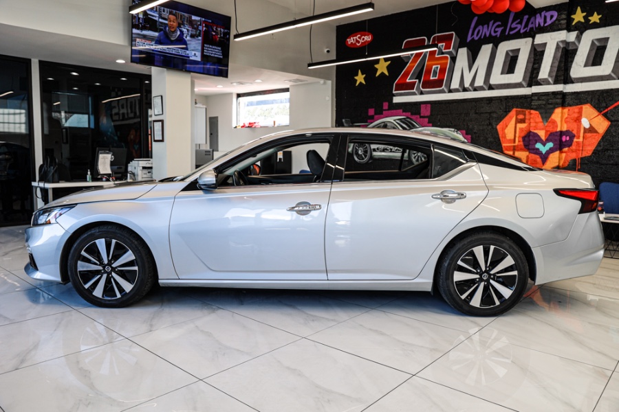 2020 Nissan Altima 2.5 SL Sedan, available for sale in ELMONT, New York | 26 Motors Long Island. ELMONT, New York 2020 Nissan Altima 2.5 SL Sedan, available for sale in ELMONT, New York | 26 Motors Long Island. ELMONT, New York