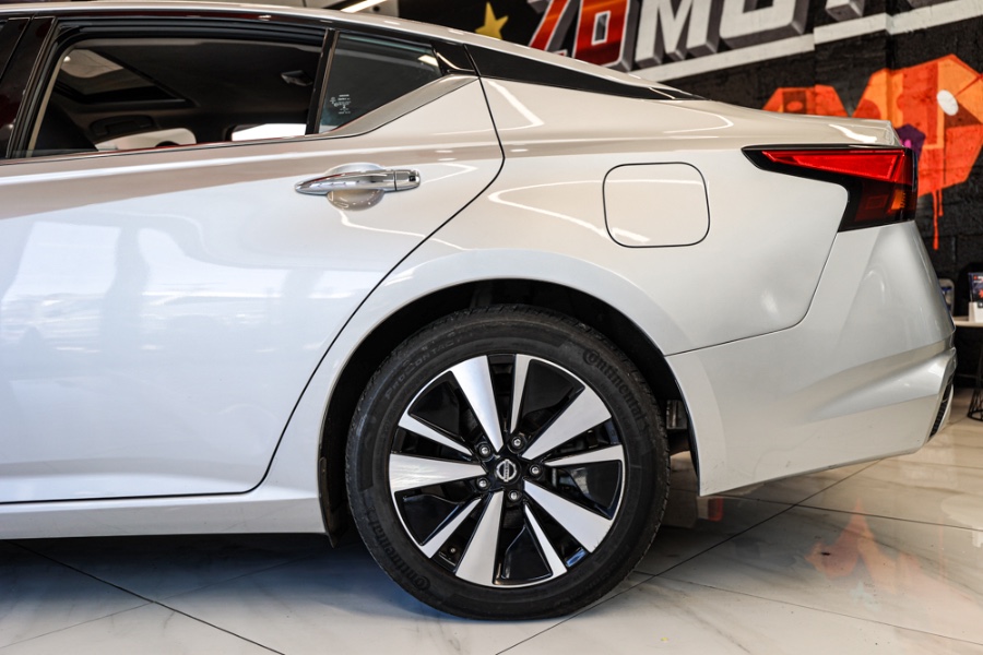 2020 Nissan Altima 2.5 SL Sedan, available for sale in ELMONT, New York | 26 Motors Long Island. ELMONT, New York 2020 Nissan Altima 2.5 SL Sedan, available for sale in ELMONT, New York | 26 Motors Long Island. ELMONT, New York