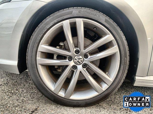 Used Volkswagen Passat R-Line 2018 | Luxury Automotive Club. Woodside, New York Used Volkswagen Passat R-Line 2018 | Luxury Automotive Club. Woodside, New York