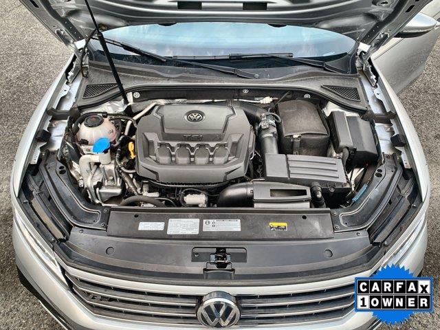 Used Volkswagen Passat R-Line 2018 | Luxury Automotive Club. Woodside, New York Used Volkswagen Passat R-Line 2018 | Luxury Automotive Club. Woodside, New York