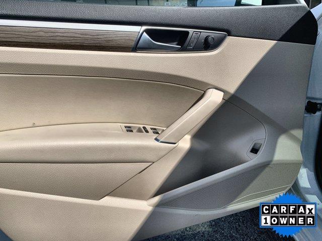 Used Volkswagen Passat 2.0T SE 2018 | Luxury Automotive Club. Woodside, New York Used Volkswagen Passat 2.0T SE 2018 | Luxury Automotive Club. Woodside, New York