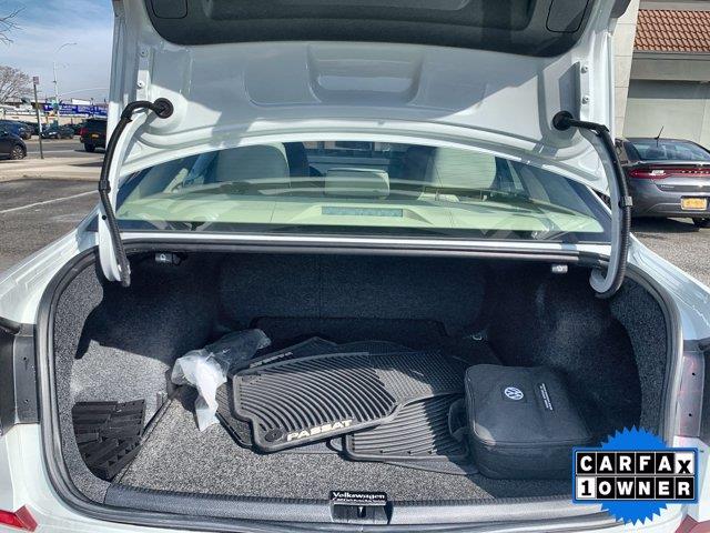 Used Volkswagen Passat 2.0T SE 2018 | Luxury Automotive Club. Woodside, New York Used Volkswagen Passat 2.0T SE 2018 | Luxury Automotive Club. Woodside, New York