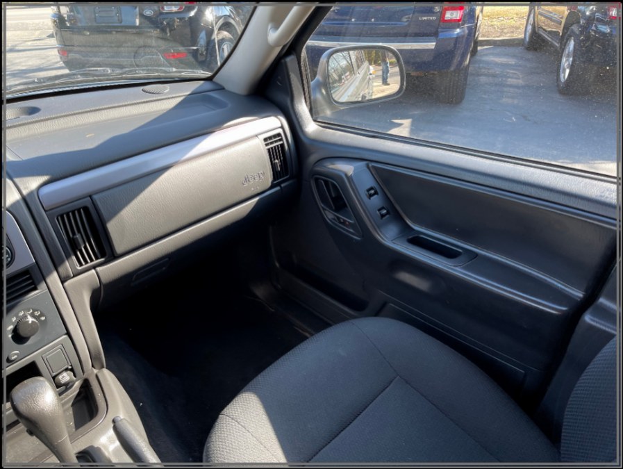 Used Jeep Grand Cherokee 4dr Laredo 4WD 2004 | My Auto Inc.. Huntington Station, New York Used Jeep Grand Cherokee 4dr Laredo 4WD 2004 | My Auto Inc.. Huntington Station, New York