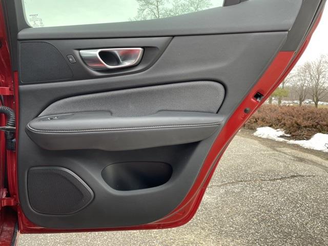 Used Volvo S60 T6 R-Design 2019 | Blasius of Danbury. Danbury, Connecticut Used Volvo S60 T6 R-Design 2019 | Blasius of Danbury. Danbury, Connecticut