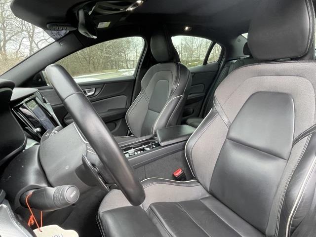 Used Volvo S60 T6 R-Design 2019 | Blasius of Danbury. Danbury, Connecticut Used Volvo S60 T6 R-Design 2019 | Blasius of Danbury. Danbury, Connecticut