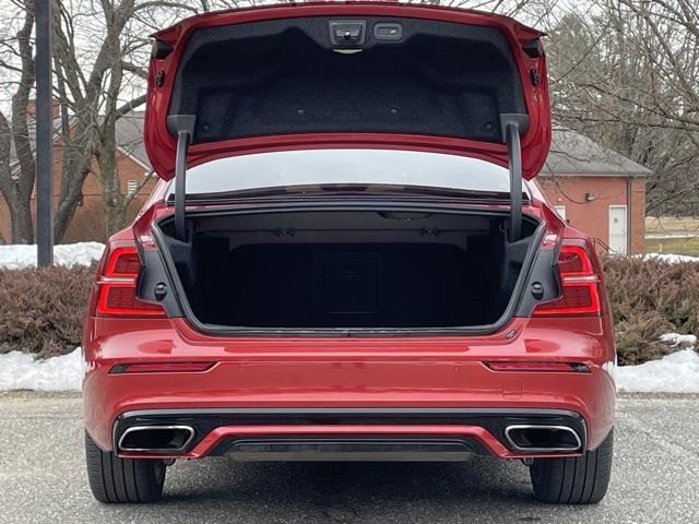 Used Volvo S60 T6 R-Design 2019 | Blasius of Danbury. Danbury, Connecticut Used Volvo S60 T6 R-Design 2019 | Blasius of Danbury. Danbury, Connecticut
