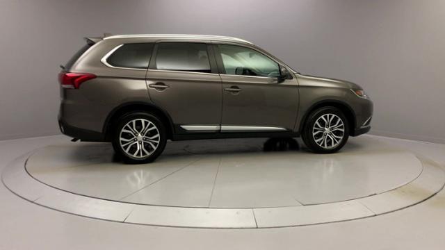 2017 Mitsubishi Outlander SEL S-AWC, available for sale in Naugatuck, Connecticut | J&M Automotive Sls&Svc LLC. Naugatuck, Connecticut 2017 Mitsubishi Outlander SEL S-AWC, available for sale in Naugatuck, Connecticut | J&M Automotive Sls&Svc LLC. Naugatuck, Connecticut
