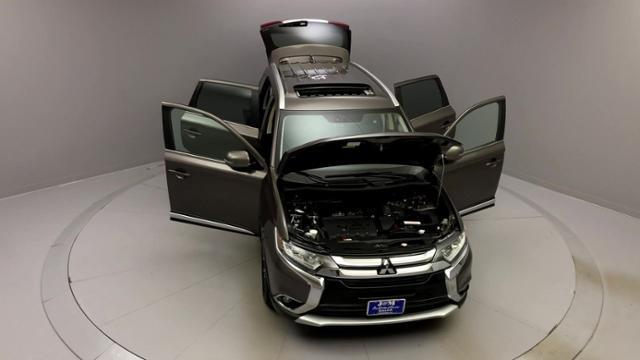 2017 Mitsubishi Outlander SEL S-AWC, available for sale in Naugatuck, Connecticut | J&M Automotive Sls&Svc LLC. Naugatuck, Connecticut 2017 Mitsubishi Outlander SEL S-AWC, available for sale in Naugatuck, Connecticut | J&M Automotive Sls&Svc LLC. Naugatuck, Connecticut