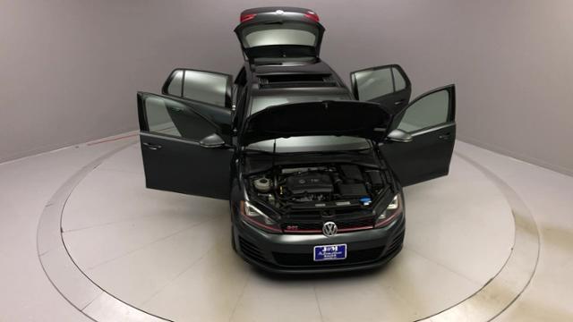 Used Volkswagen Golf Gti 2.0T 4-Door SE DSG 2017 | J&M Automotive Sls&Svc LLC. Naugatuck, Connecticut Used Volkswagen Golf Gti 2.0T 4-Door SE DSG 2017 | J&M Automotive Sls&Svc LLC. Naugatuck, Connecticut