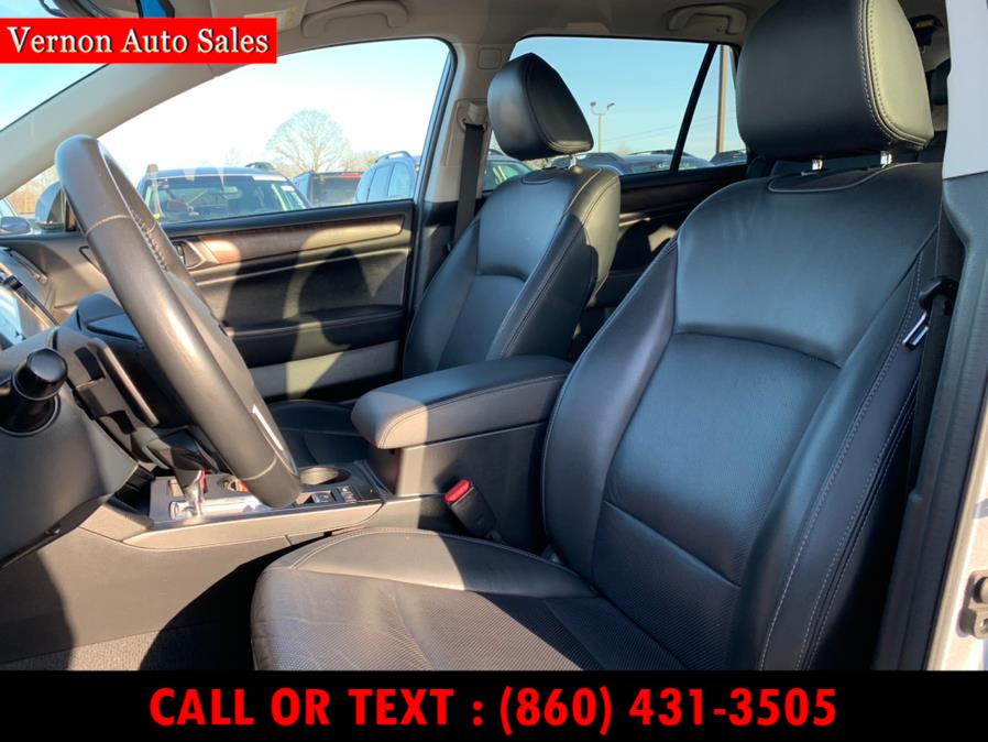 2015 Subaru Outback 4dr Wgn 2.5i Limited PZEV, available for sale in Manchester, Connecticut | Vernon Auto Sale & Service. Manchester, Connecticut 2015 Subaru Outback 4dr Wgn 2.5i Limited PZEV, available for sale in Manchester, Connecticut | Vernon Auto Sale & Service. Manchester, Connecticut