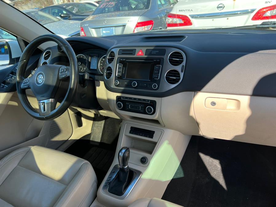 2011 Volkswagen Tiguan 4WD 4dr SE 4Motion wSunroof & Navi, available for sale in Brooklyn, New York | Atlantic Used Car Sales. Brooklyn, New York 2011 Volkswagen Tiguan 4WD 4dr SE 4Motion wSunroof & Navi, available for sale in Brooklyn, New York | Atlantic Used Car Sales. Brooklyn, New York