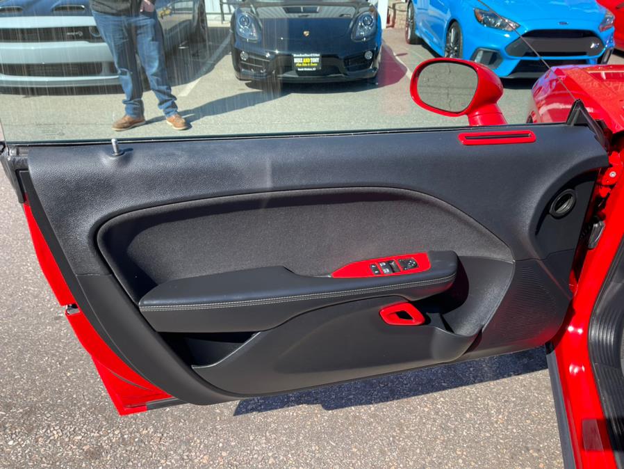 2015 Dodge Challenger 2dr Cpe R/T, available for sale in South Windsor, Connecticut | Mike And Tony Auto Sales, Inc. South Windsor, Connecticut 2015 Dodge Challenger 2dr Cpe R/T, available for sale in South Windsor, Connecticut | Mike And Tony Auto Sales, Inc. South Windsor, Connecticut