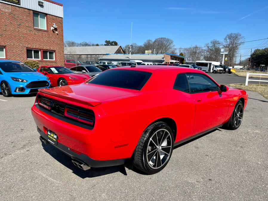 2015 Dodge Challenger 2dr Cpe R/T, available for sale in South Windsor, Connecticut | Mike And Tony Auto Sales, Inc. South Windsor, Connecticut 2015 Dodge Challenger 2dr Cpe R/T, available for sale in South Windsor, Connecticut | Mike And Tony Auto Sales, Inc. South Windsor, Connecticut